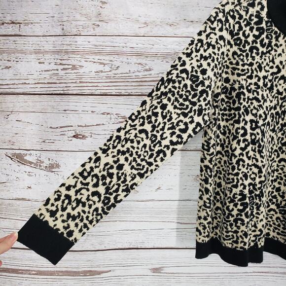 Calvin Klein Women's Animal Print Mock Neck Sweater Size Medium - Picture 3 of 10